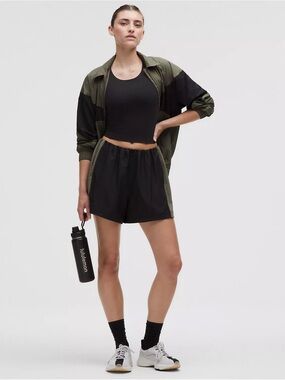 NWT Lululemon Nylon Colourblock short 5 inch SOTM Black and Army Green size med